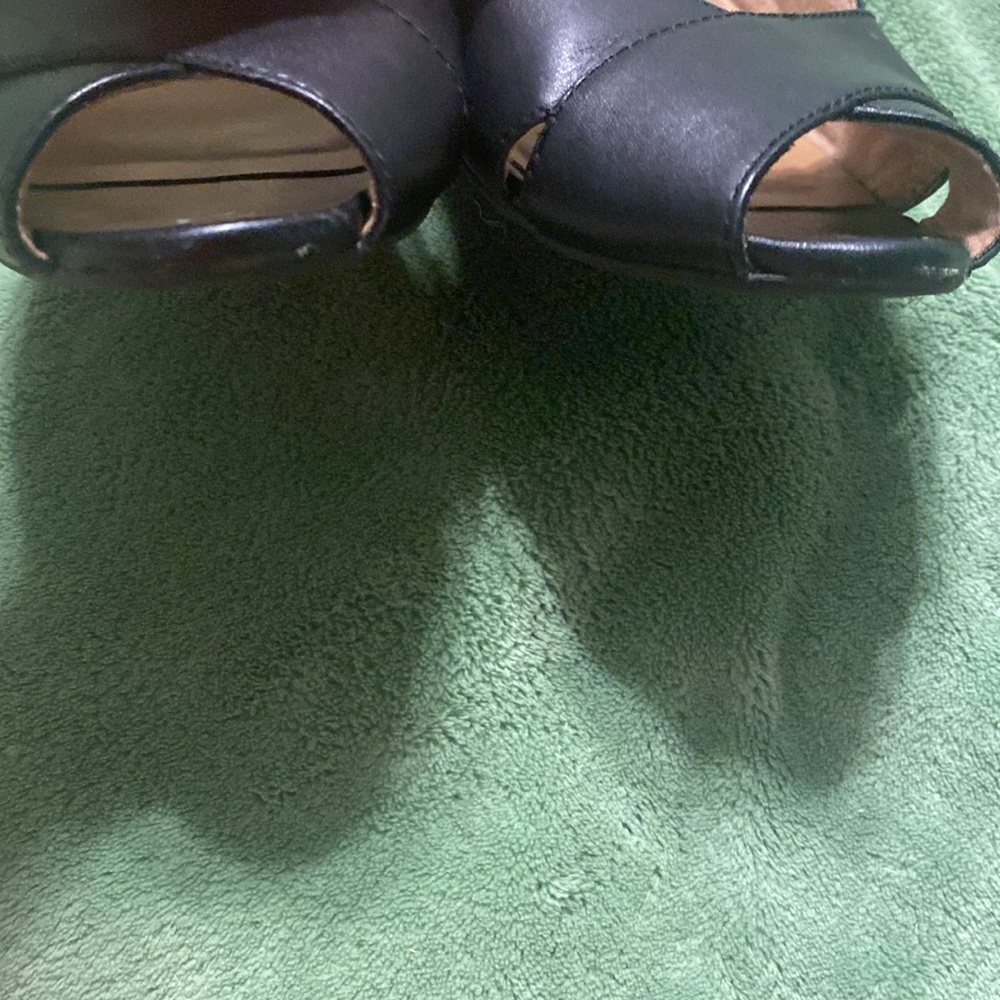 Clarks Black Women's Sandals - Picture 7 of 9
